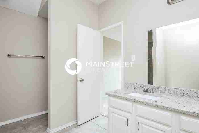 1144 Paintbrush St - Photo 7 of 16