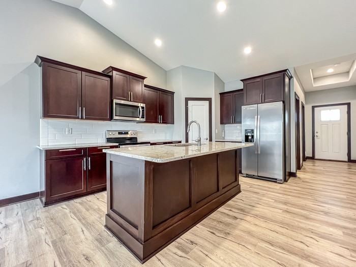 1002 Ne 21st St - Photo 7 of 41