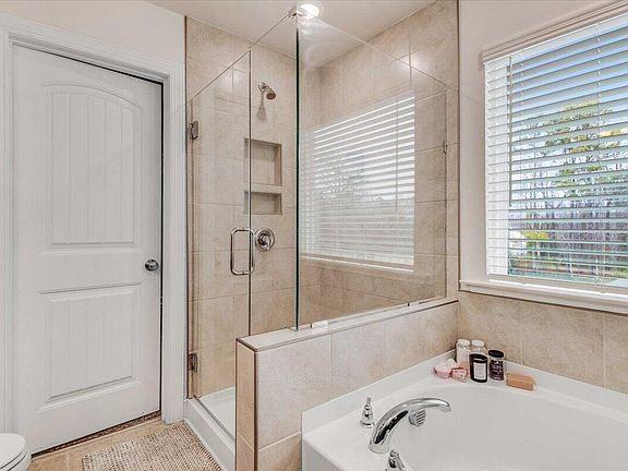 130 Daniel Farm Dr - Photo 6 of 6