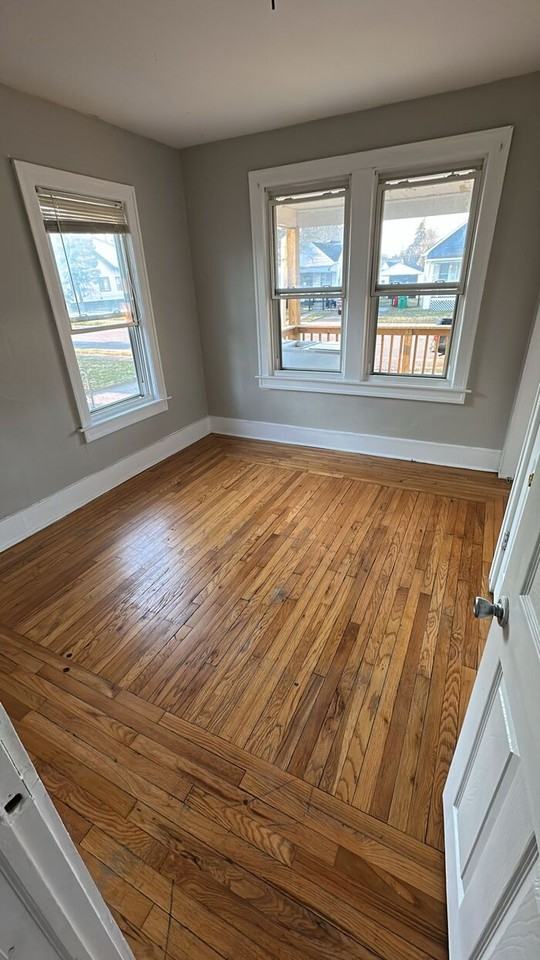 16250 Chesterfield Ave - Photo 2 of 3