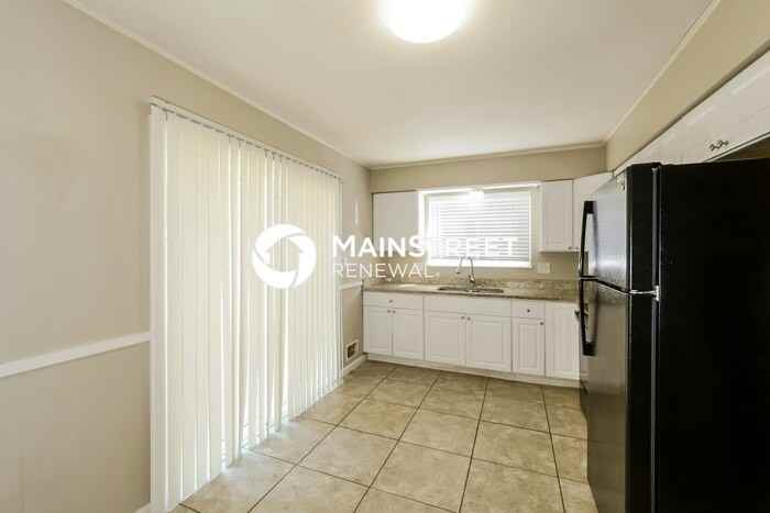 11943 Sycamore Ave - Photo 7 of 18