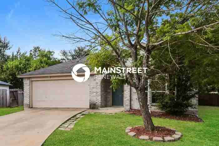 208 Oxford Loop - Photo 2 of 18