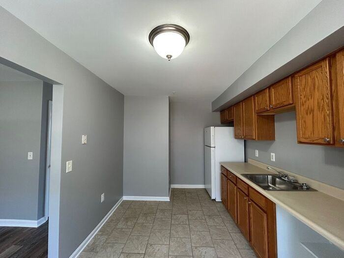 1199 Whatcoat St - Photo 2 of 12