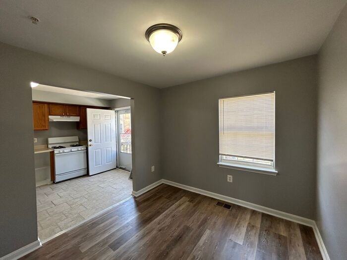 1199 Whatcoat St - Photo 7 of 12