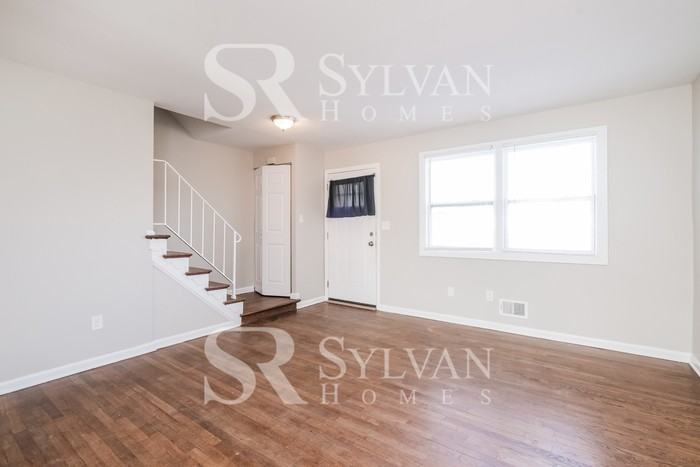 5703 Whitby Rd - Photo 3 of 15