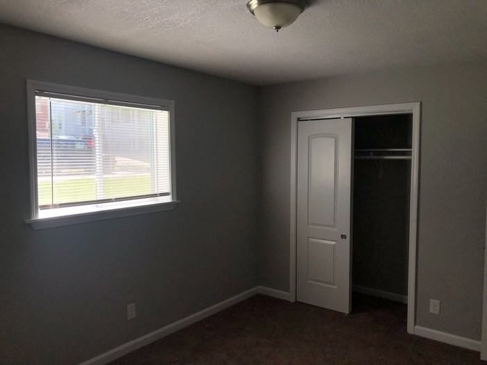 3240 Harrison St #17 - Photo 4 of 7