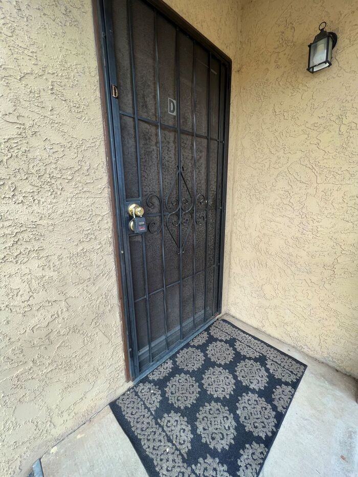 940 North Alvernon Way #D - Photo 4 of 24