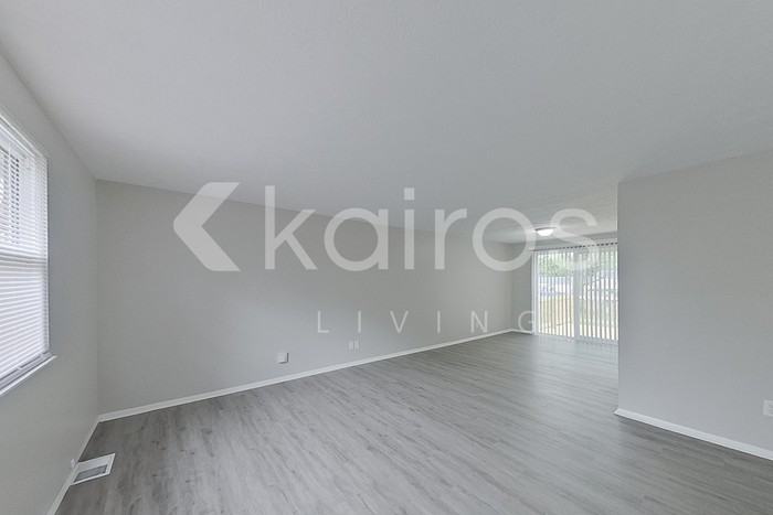 10301 Starhaven Circle - Photo 2 of 25