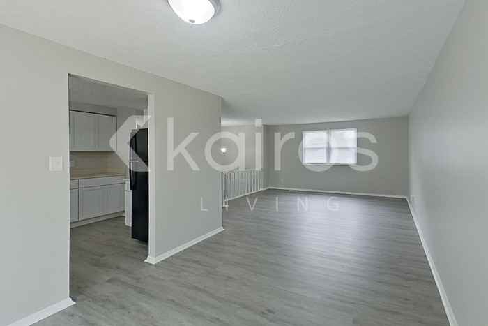 10301 Starhaven Circle - Photo 5 of 25