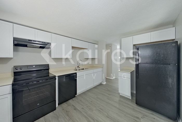 10301 Starhaven Circle - Photo 6 of 25