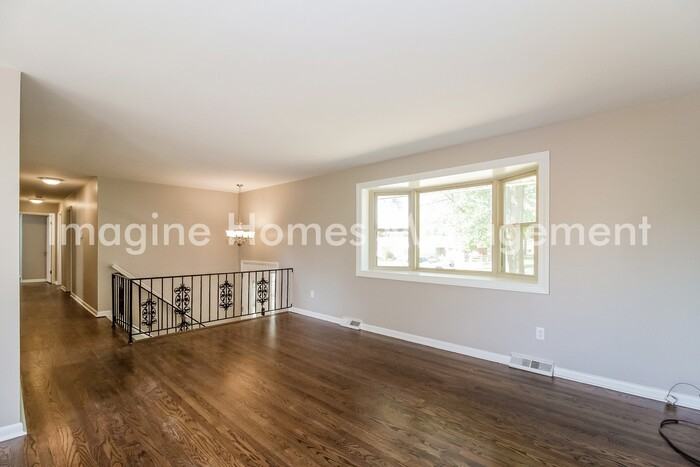 3601 Horncastle Dr - Photo 4 of 20