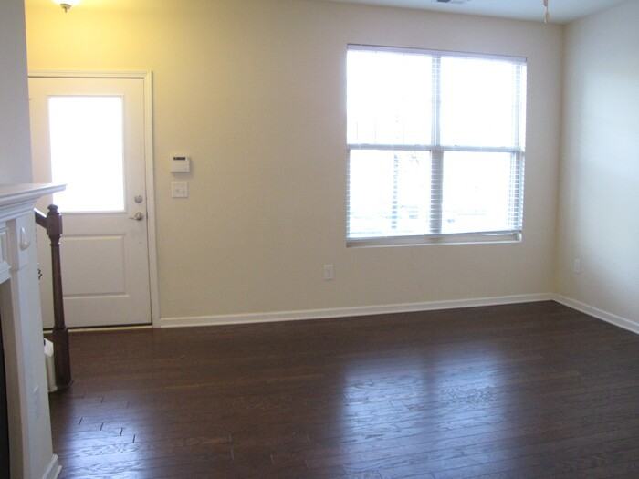 74 Pocono Dr - Photo 2 of 15