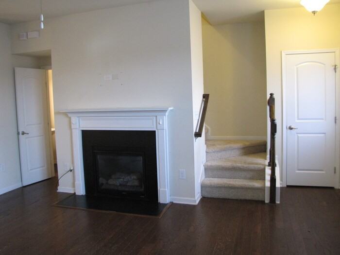 74 Pocono Dr - Photo 3 of 15