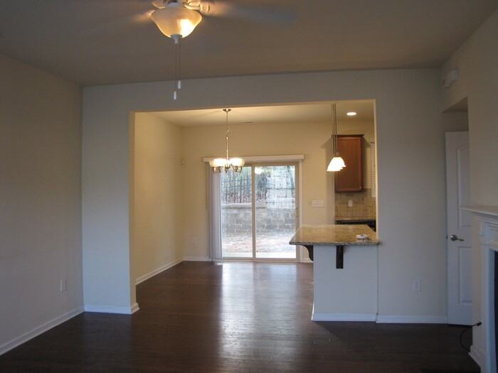 74 Pocono Dr - Photo 4 of 15