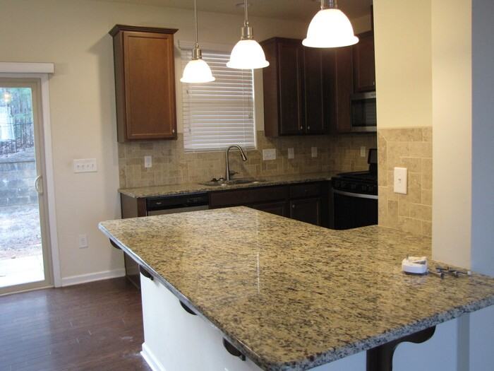 74 Pocono Dr - Photo 6 of 15