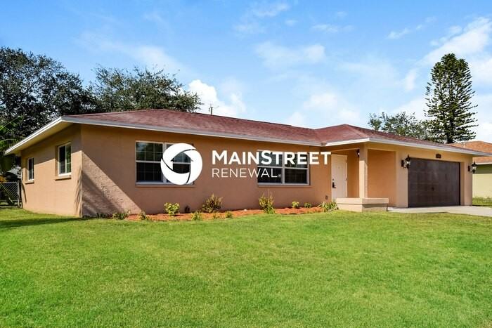 1326 Southwest 10th Place - Photo 2 of 16