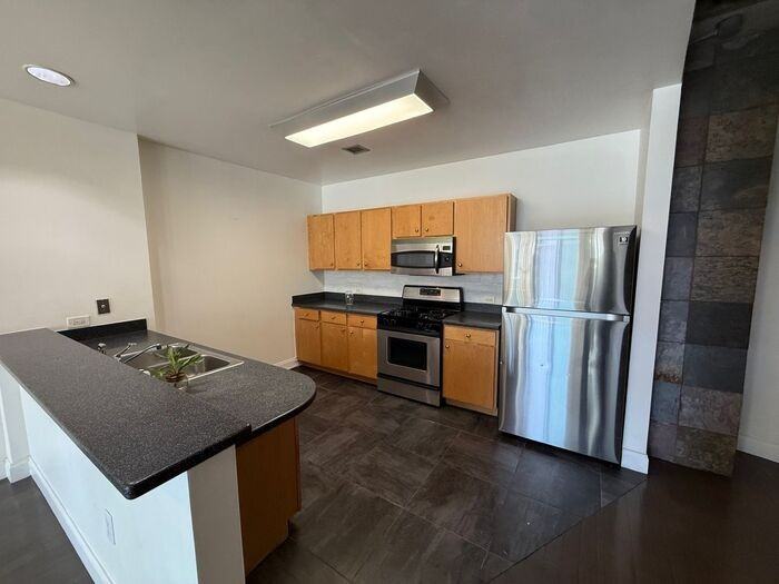 115 W Peachtree Pl Nw #418 - Photo 4 of 20