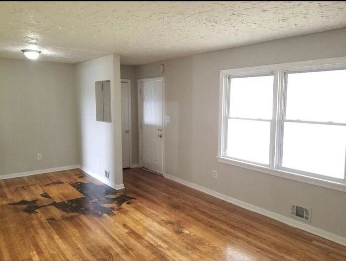 4484 Meadow Dr - Photo 6 of 25