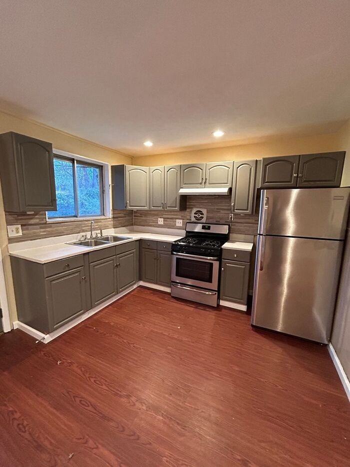 10322 Monarch Dr - Photo 3 of 23