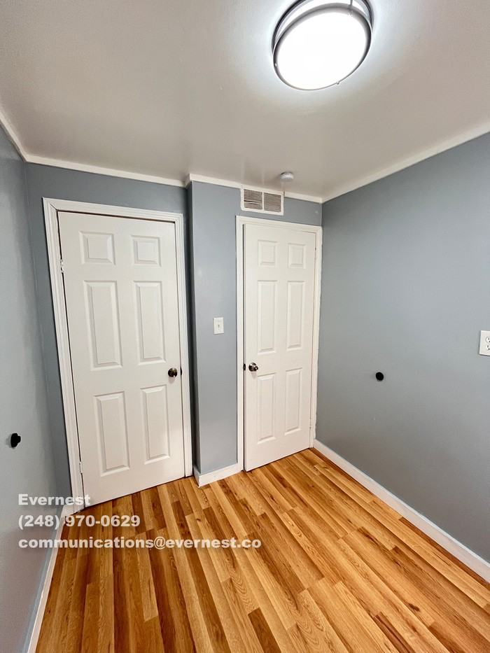 8640 Chalmers Ave - Photo 3 of 23