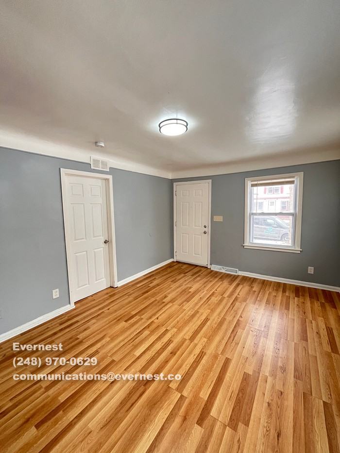 8640 Chalmers Ave - Photo 6 of 23