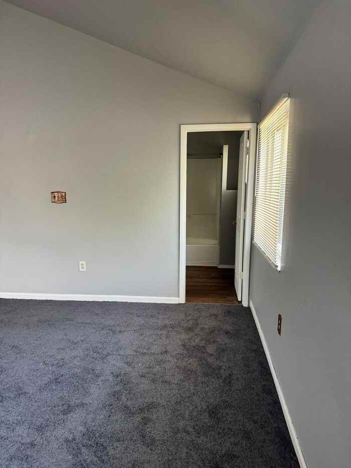 7368 Fielding St - Photo 6 of 18