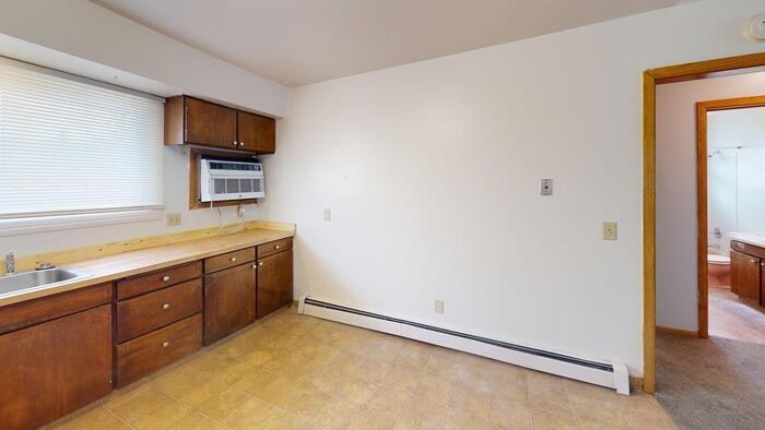 1429 N 21st St #6 - Photo 2 of 9