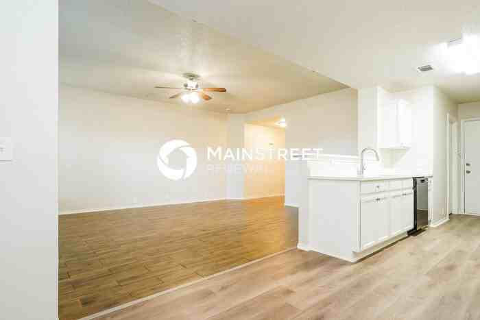 111 Oakhurst Drive - Photo 6 of 17