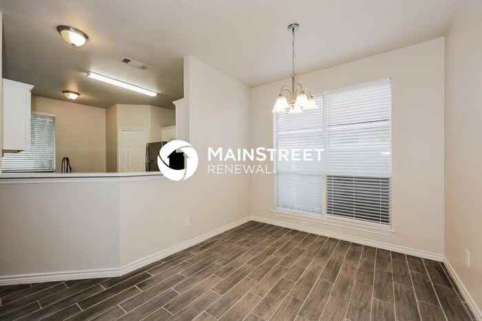 1007 Lamar Ave - Photo 5 of 18