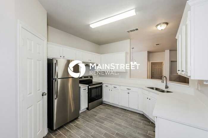 1007 Lamar Ave - Photo 6 of 18