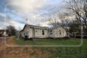 featured image of 711 West Avenue E