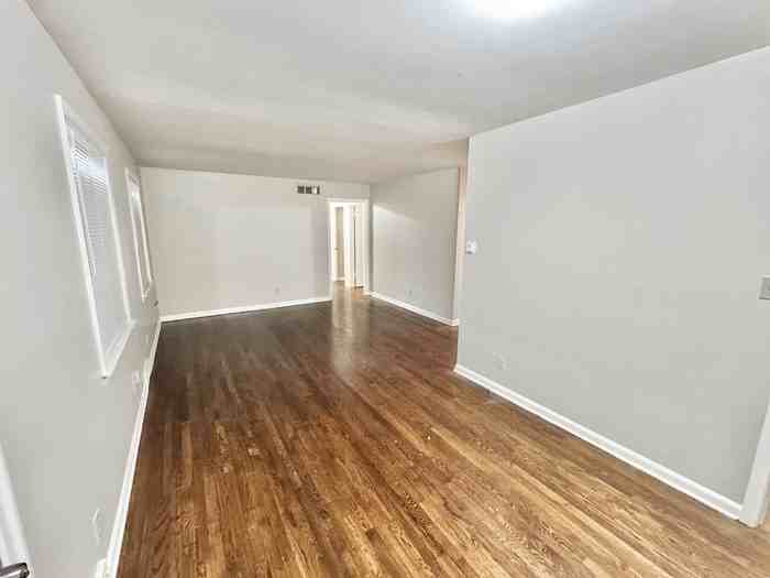 3119 Queensgate Ave - Photo 7 of 19