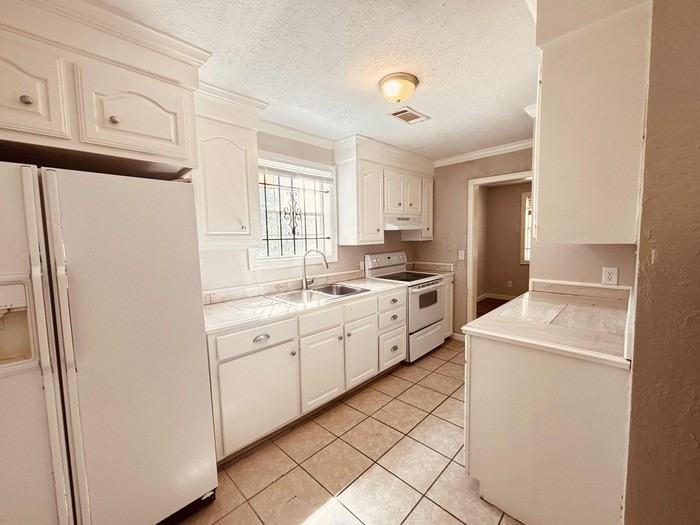 234 Culbertson Ave - Photo 3 of 23