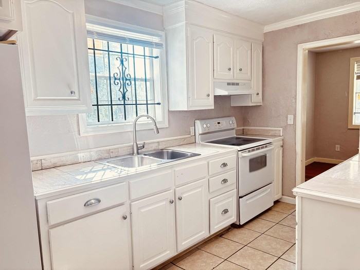 234 Culbertson Ave - Photo 4 of 23