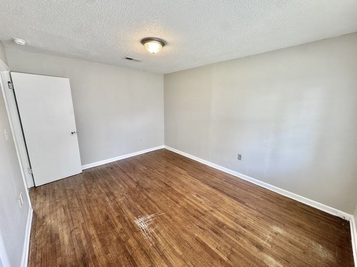 1645 Wells Station Rd #8 - Photo 5 of 8