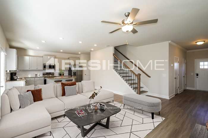 855 Keats Way - Photo 6 of 20