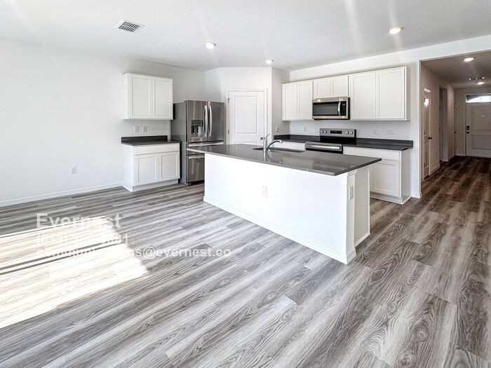 10574 Farm Hill Avenue - Photo 3 of 26