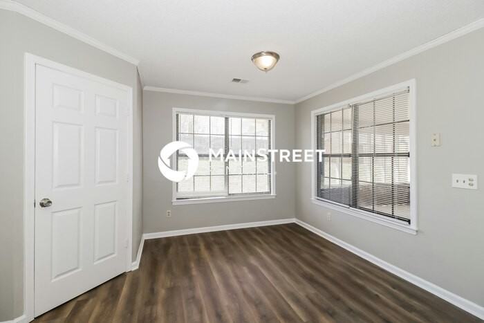 7589 Shelby Wood Cv - Photo 3 of 17