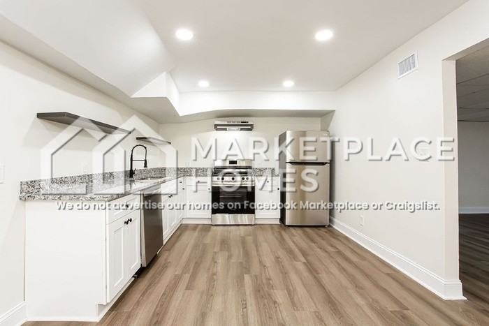 4477 Glenhaven Dr #B - Photo 5 of 21