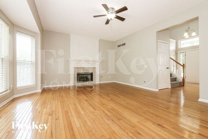 914 Ne 93rd Ct - Photo 3 of 16