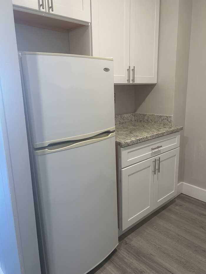 745 Walnut St #812 - Photo 2 of 8