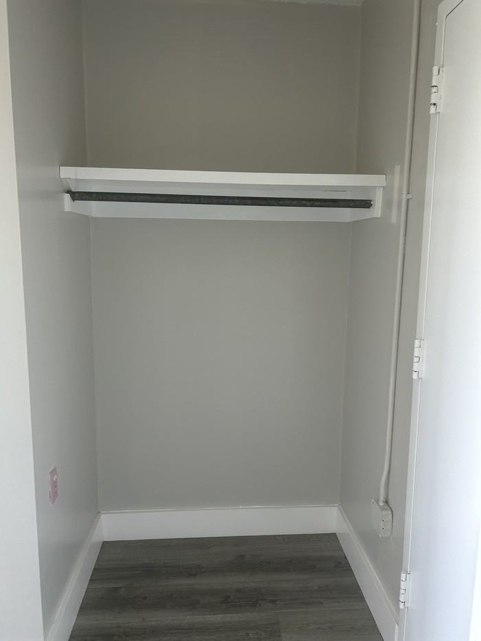 745 Walnut St #812 - Photo 5 of 8