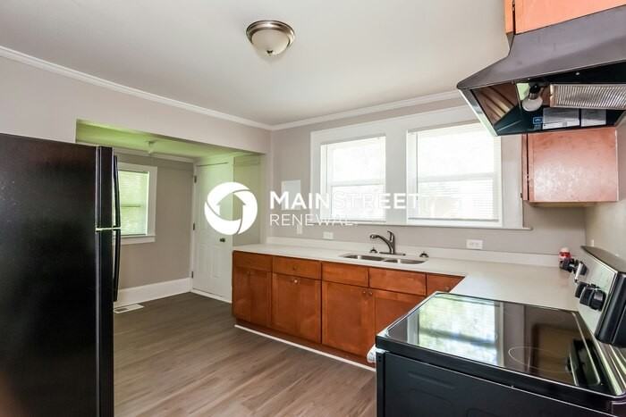 2620 Midland Ave - Photo 6 of 17