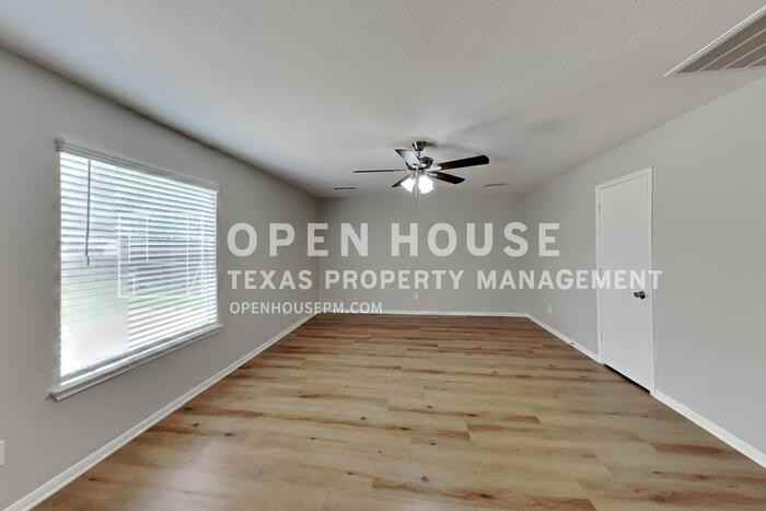 3515 Colmar Way - Photo 5 of 22