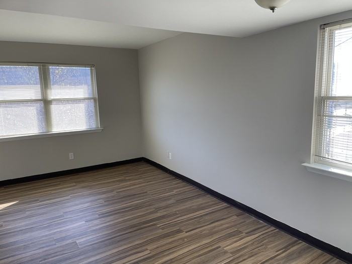 1512 11th Avenue North #06 - Photo 6 of 14