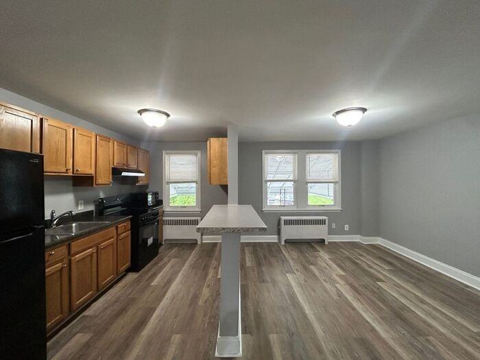 2799 E Federal St - Photo 3 of 10