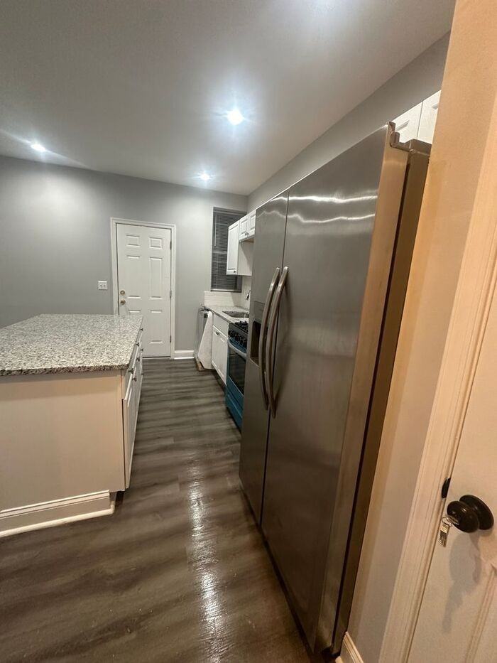 2400 Shirley Ave - Photo 2 of 19