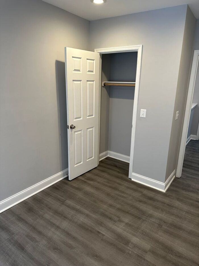 2400 Shirley Ave - Photo 4 of 19