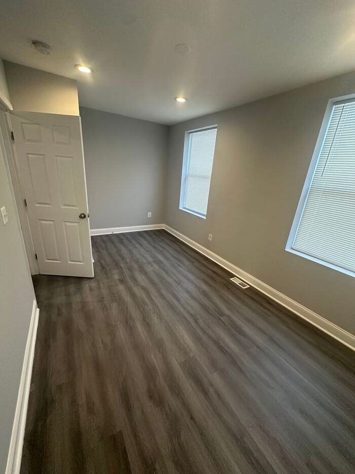 2400 Shirley Ave - Photo 6 of 19