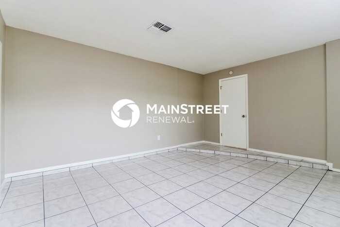 4211 Montano Avenue - Photo 4 of 16